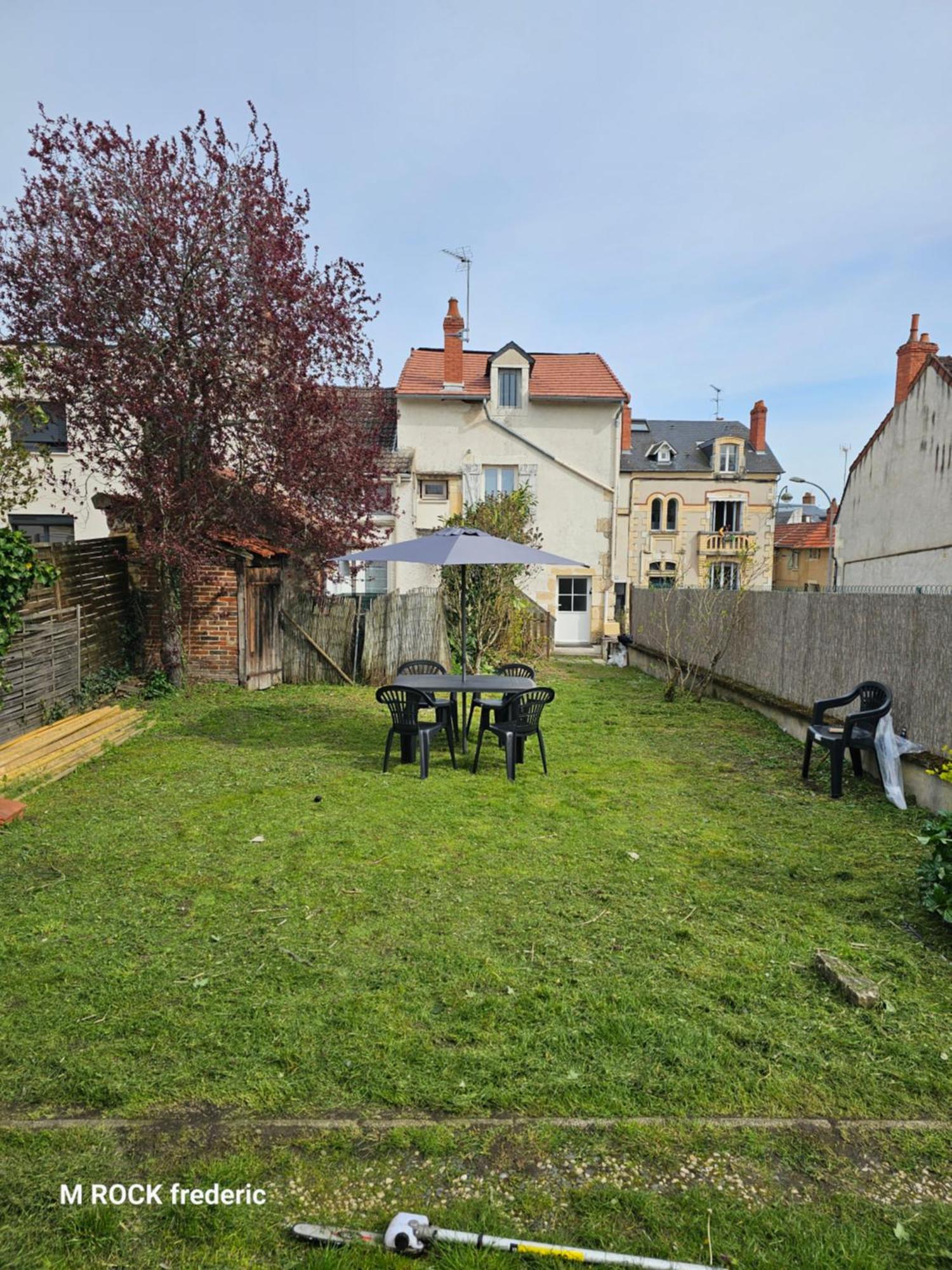 Maison De Ville Avec Jardin Privatif Nevers Buitenkant foto